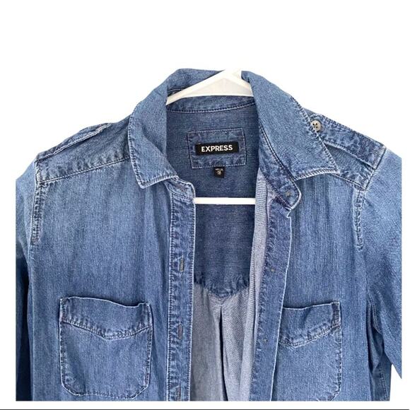 NWOT Express Chambray Button Down - Picture 2 of 9